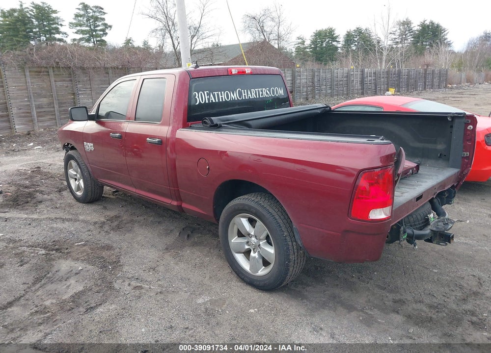 2019 RAM 1500 CLASSIC EXPRESS QUAD CAB 4X4 6'4 BOX VIN: 1C6RR7FG1KS617836