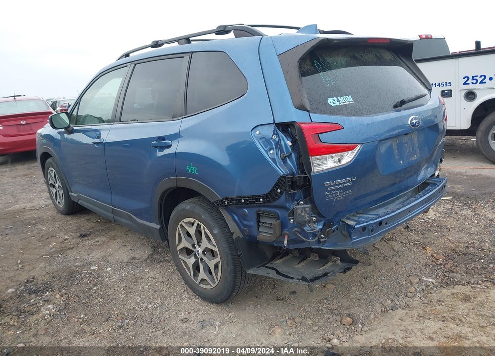 2021 SUBARU FORESTER PREMIUM VIN: JF2SKAJC7MH492973