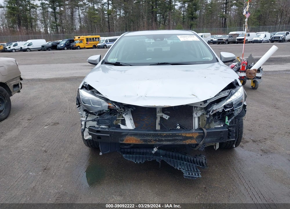 2017 TOYOTA COROLLA SE VIN: 5YFBURHEXHP622902
