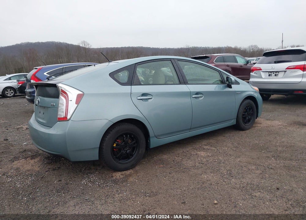 2014 TOYOTA PRIUS VIN: JTDKN3DUXE1830981