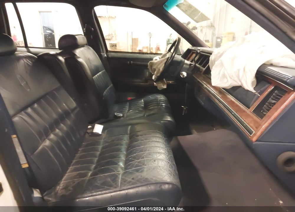 1994 LINCOLN TOWN CAR EXECUTIVE VIN: 1LNLM81W8RY731417