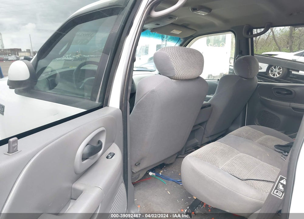 2002 FORD F-150 LARIAT/XLT VIN: 1FTRW08L12KB25181