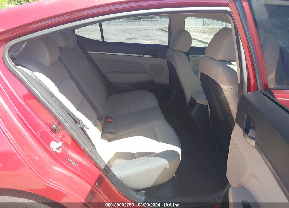 2017 HYUNDAI ELANTRA SE VIN: 5NPD84LF1HH053936