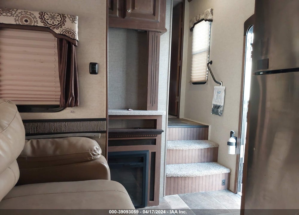2016 HEARTLAND OAKMONT TRAVEL TRAILER VIN: 5SFBG4222GE313037