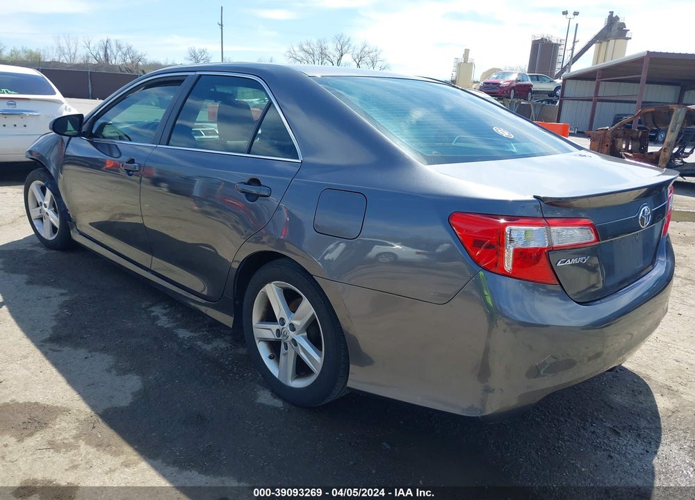 2014 TOYOTA CAMRY SE VIN: 4T1BF1FK9EU375595