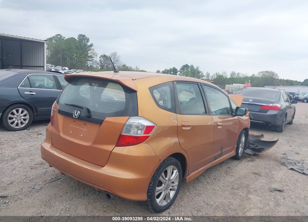 2009 HONDA FIT SPORT VIN: JHMGE88489S058315