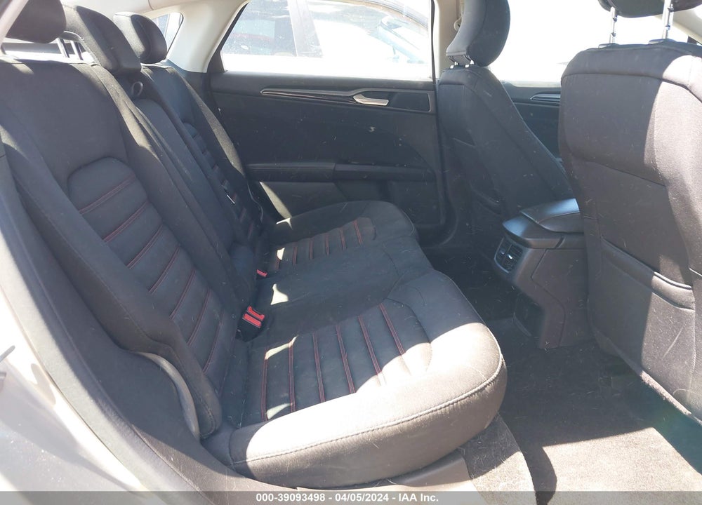 2015 FORD FUSION SE VIN: 3FA6P0HD7FR288157