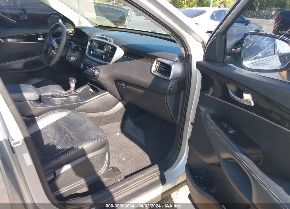 2017 KIA SORENTO 2.4L L VIN: 5XYPG4A34HG188165
