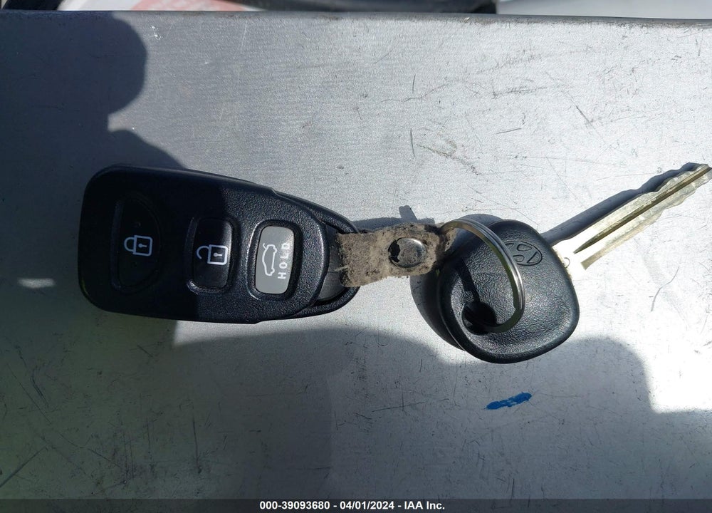 2014 HYUNDAI ELANTRA SE VIN: 5NPDH4AE5EH494202