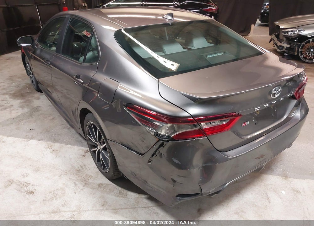 2021 TOYOTA CAMRY SE AWD VIN: 4T1G11BK6MU035636