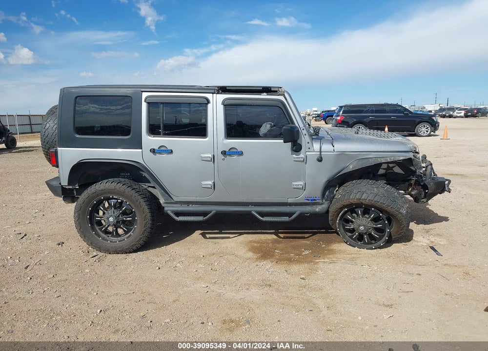 2015 JEEP WRANGLER UNLIMITED SAHARA VIN: 1C4HJWEG9FL532413