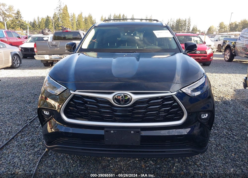 2023 TOYOTA HIGHLANDER XLE VIN: 5TDKDRBHXPS010403