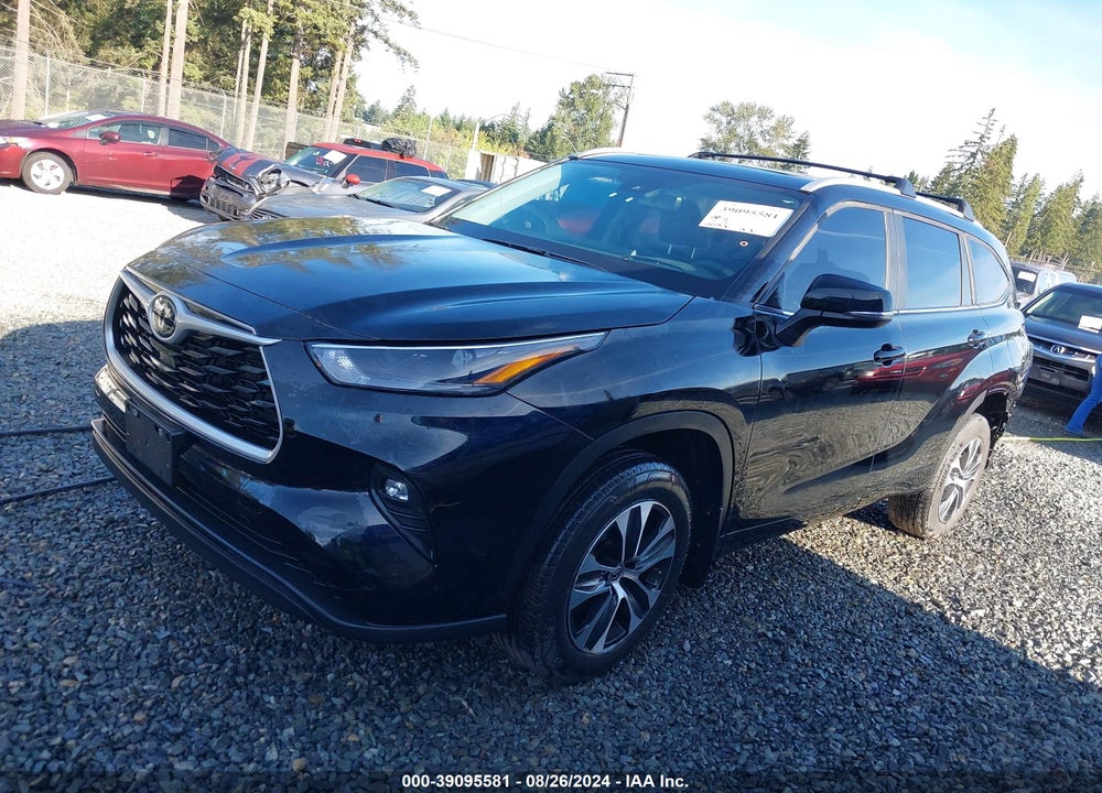 2023 TOYOTA HIGHLANDER XLE VIN: 5TDKDRBHXPS010403