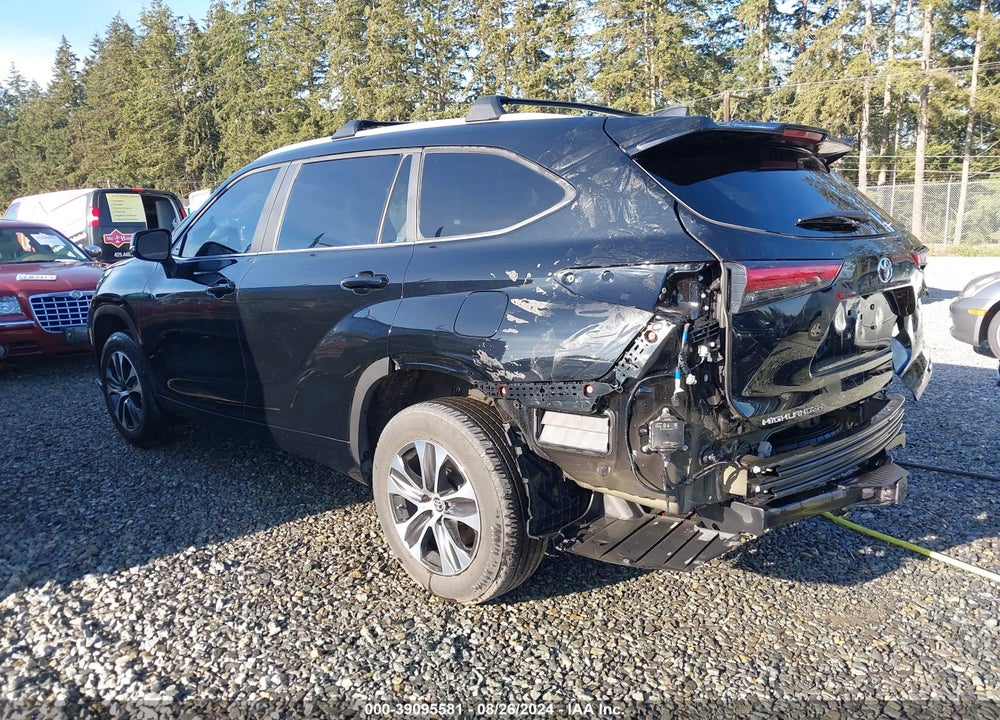 2023 TOYOTA HIGHLANDER XLE VIN: 5TDKDRBHXPS010403