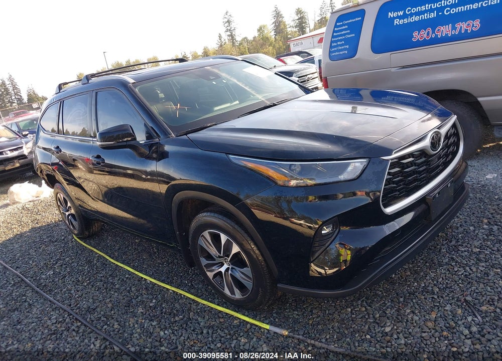 2023 TOYOTA HIGHLANDER XLE VIN: 5TDKDRBHXPS010403