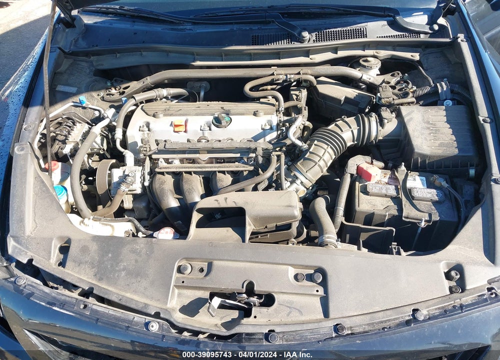 2010 HONDA ACCORD 2.4 LX-S VIN: 1HGCS1B3XAA021150