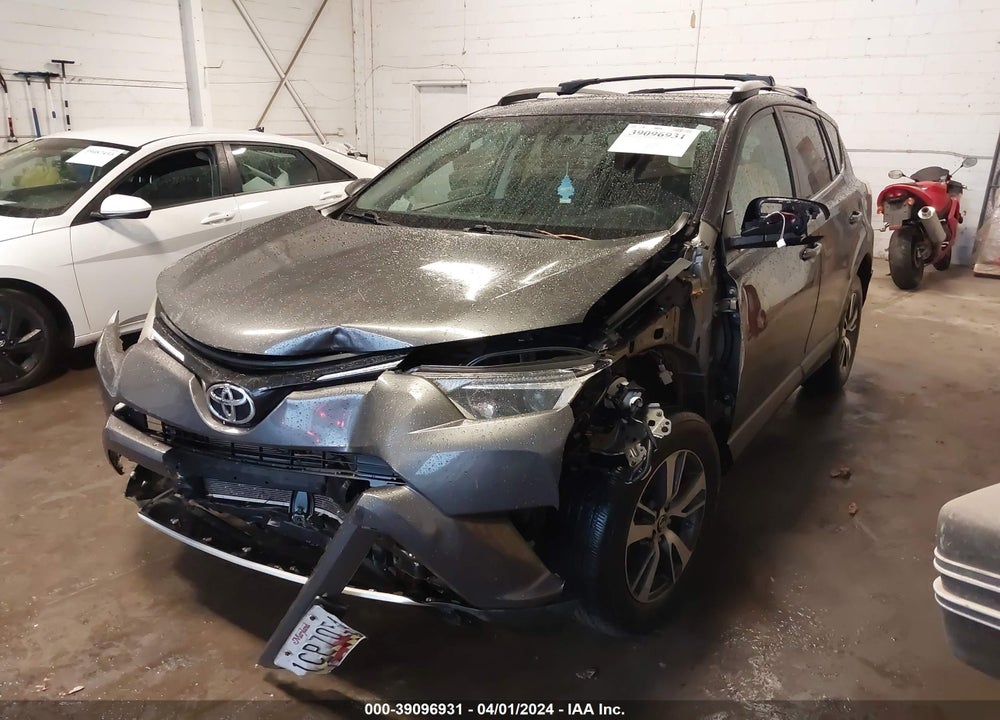 2016 TOYOTA RAV4 XLE VIN: 2T3WFREV2GW306446