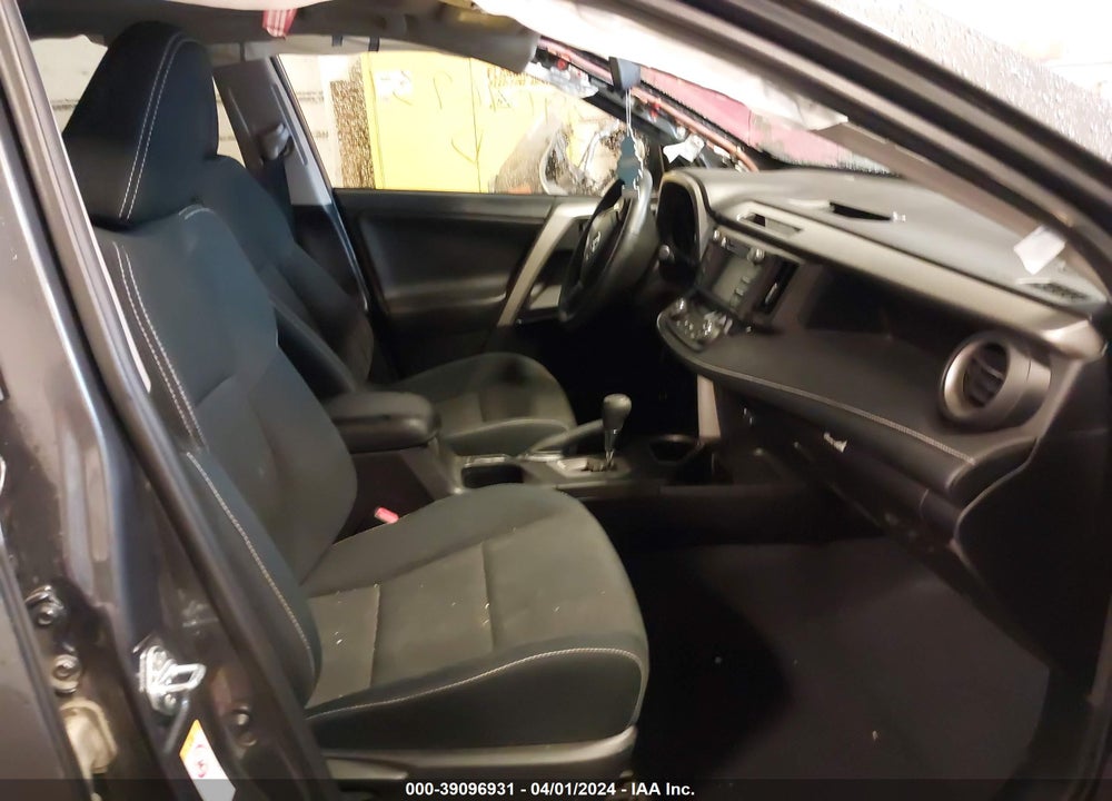 2016 TOYOTA RAV4 XLE VIN: 2T3WFREV2GW306446