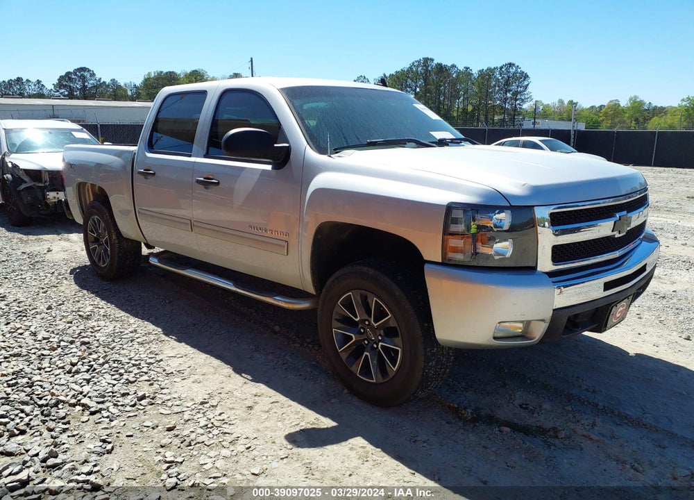 2011 CHEVROLET SILVERADO 1500 LT VIN: 3GCPKSE34BG383575