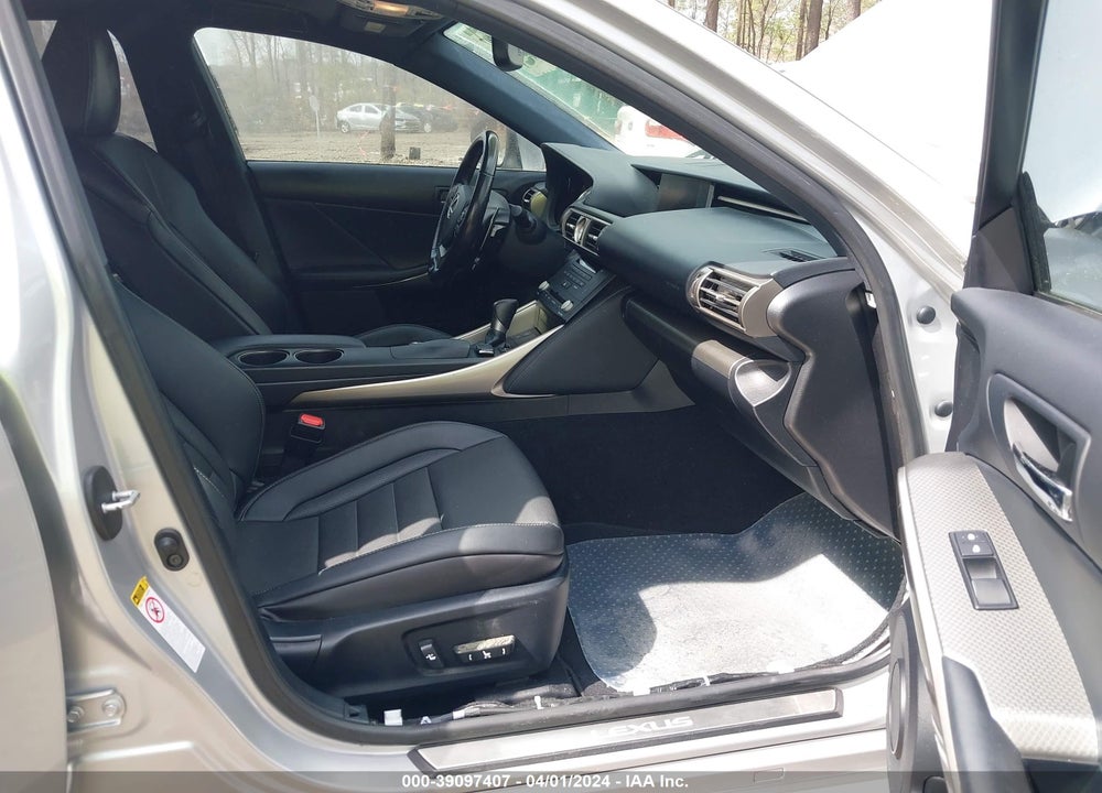 2016 LEXUS IS 350 VIN: JTHBE1D29G5025017