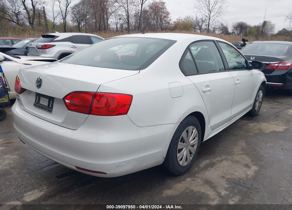 2014 VOLKSWAGEN JETTA 2.0L S VIN: 3VW1K7AJ7EM432939