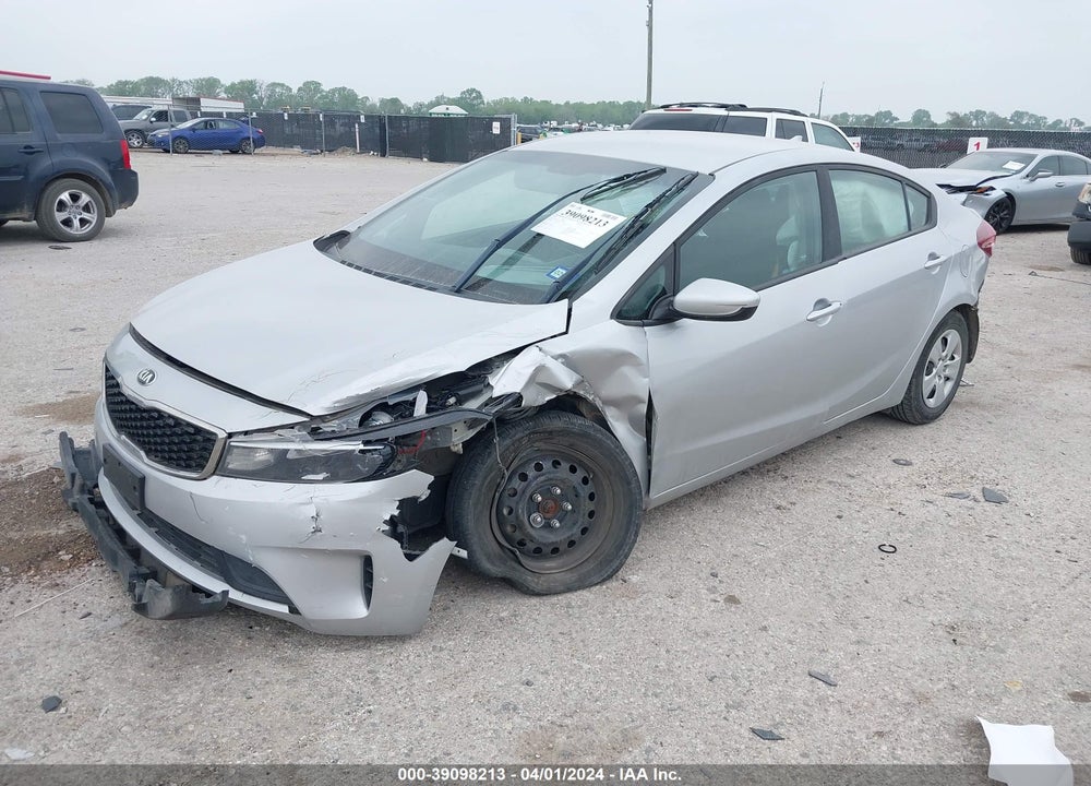2018 KIA FORTE LX VIN: 3KPFK4A77JE179850