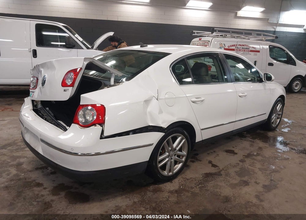 2008 VOLKSWAGEN PASSAT LUX VIN: WVWEK93C98E172391