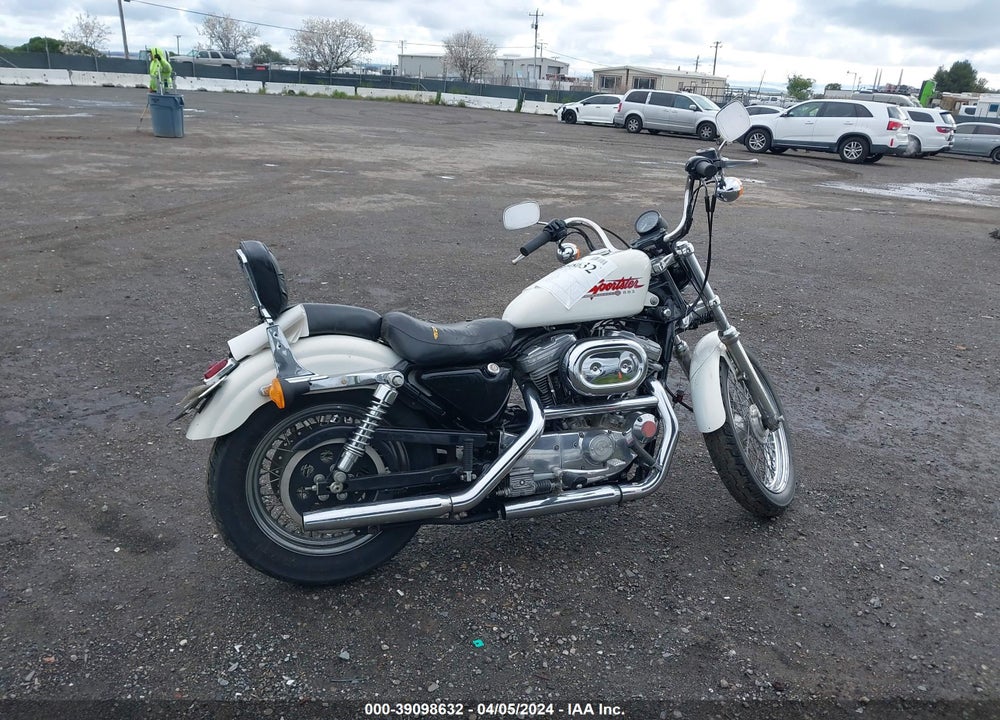 2000 HARLEY-DAVIDSON XL883 HUGGER VIN: 1HD4CEM39YK117634