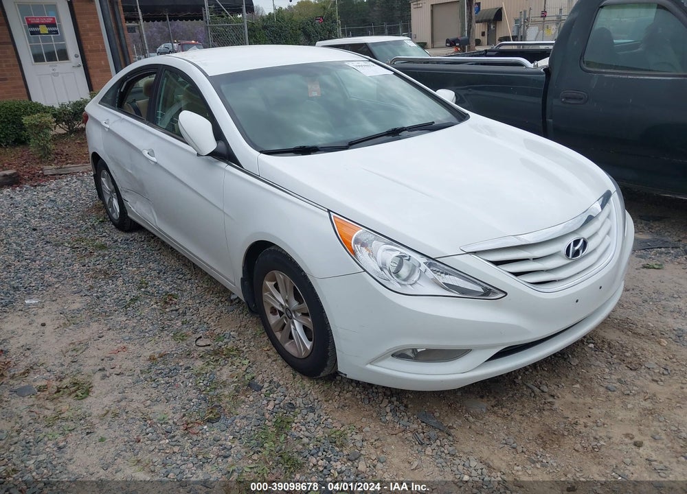 2013 HYUNDAI SONATA GLS VIN: 5NPEB4AC8DH803602