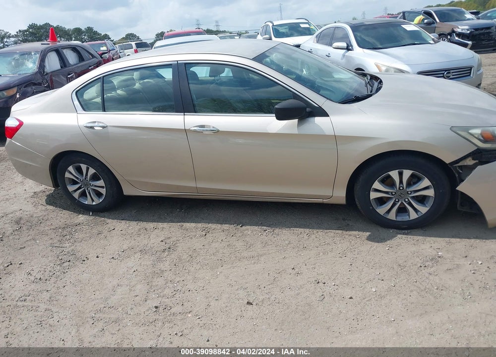 2015 HONDA ACCORD VIN: 1HGCR2F31FA150428