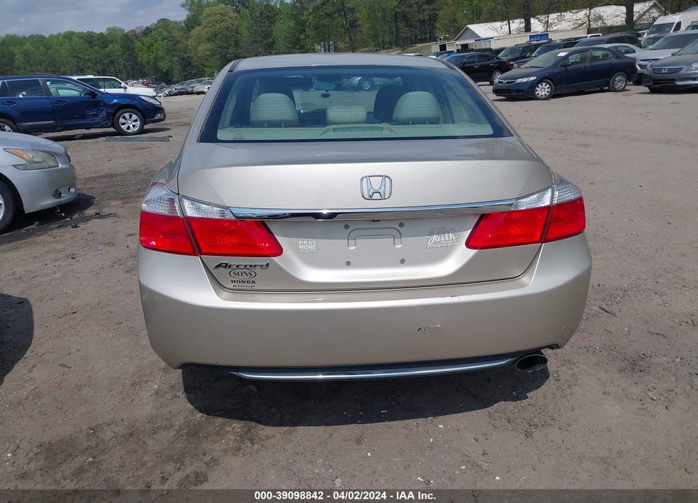 2015 HONDA ACCORD VIN: 1HGCR2F31FA150428