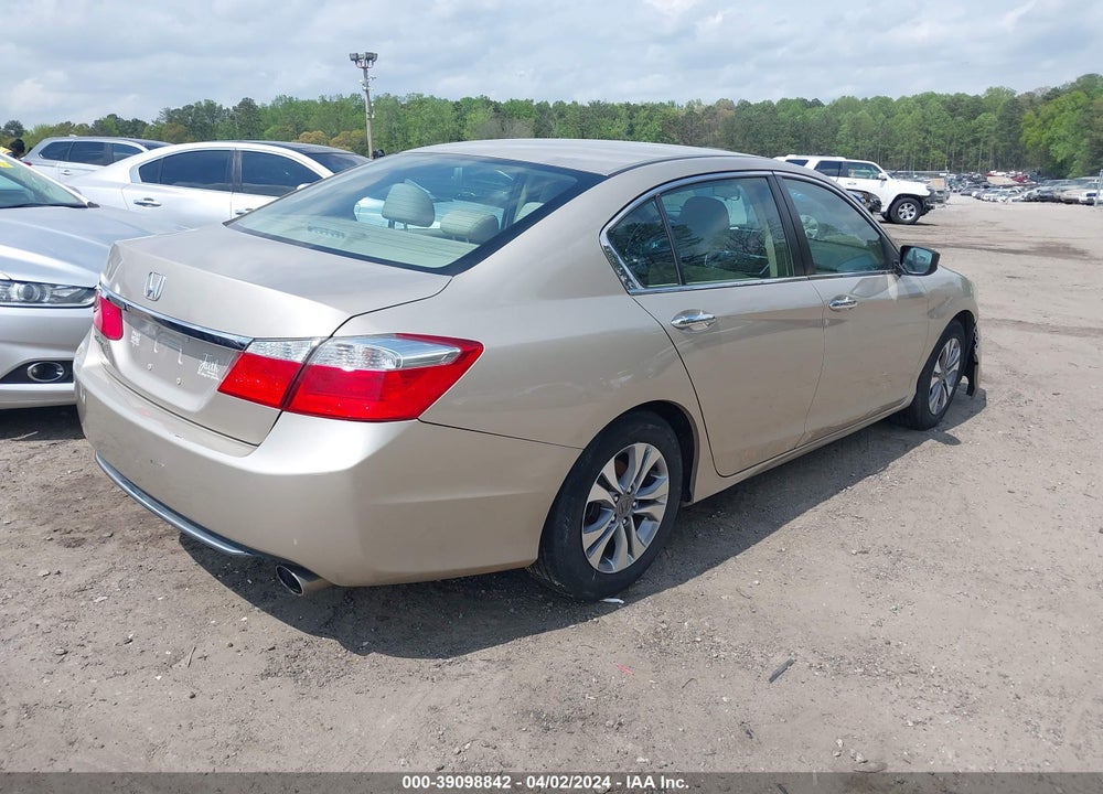 2015 HONDA ACCORD VIN: 1HGCR2F31FA150428