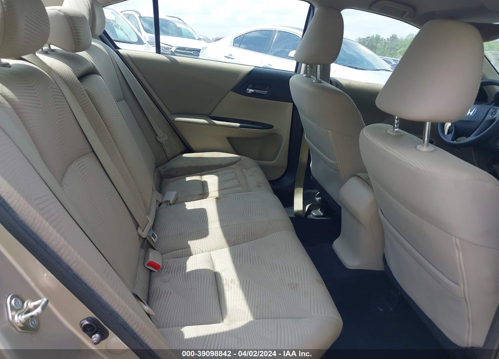 2015 HONDA ACCORD VIN: 1HGCR2F31FA150428