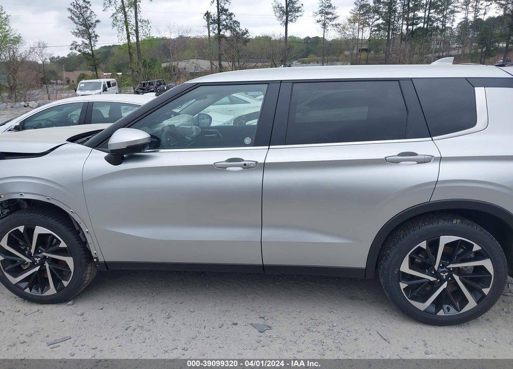 2024 MITSUBISHI OUTLANDER SE 2.5 2WD/SE BLACK EDITION S-AWC/SE BLACK EDITION W/PANO ROOF VIN: JA4J3VA82RZ036451