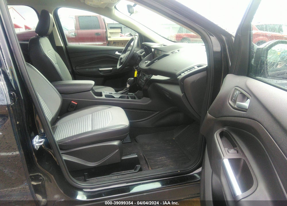 2018 FORD ESCAPE SE VIN: 1FMCU9GD0JUA63183