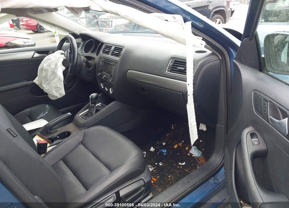 2015 VOLKSWAGEN JETTA 1.8T SE VIN: 3VWD17AJ0FM253790
