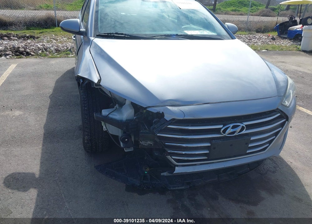 2017 HYUNDAI ELANTRA SE VIN: 5NPD74LF4HH138580