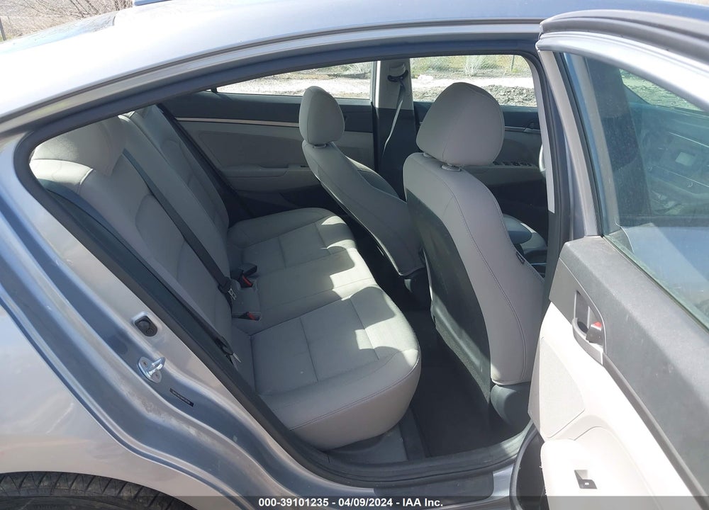 2017 HYUNDAI ELANTRA SE VIN: 5NPD74LF4HH138580