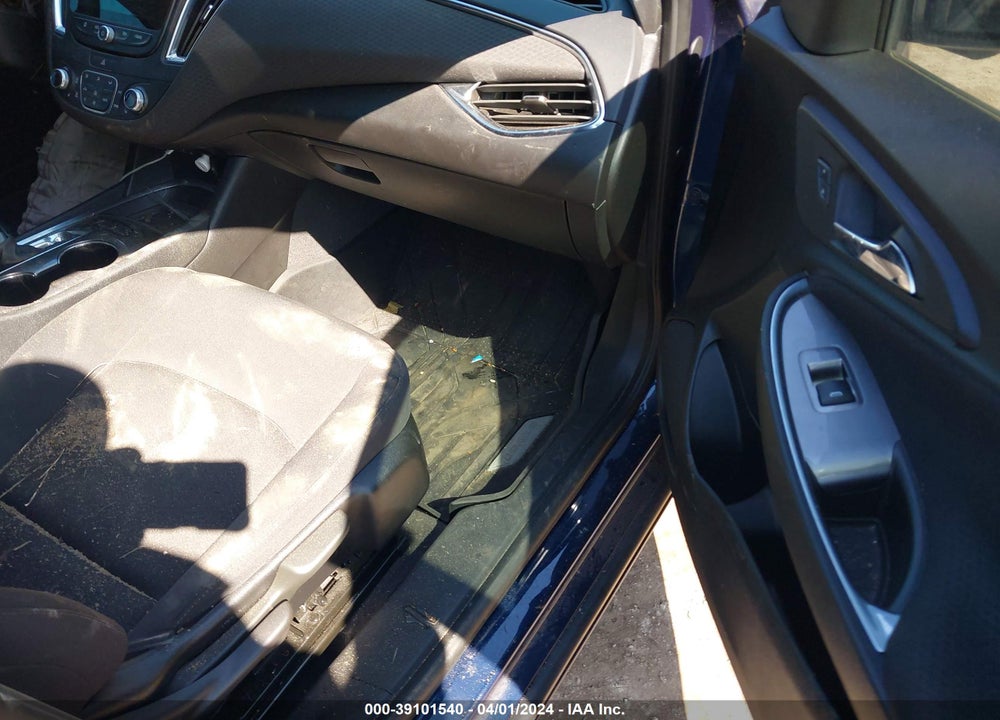2019 CHEVROLET MALIBU LT VIN: 1G1ZD5ST3KF206731