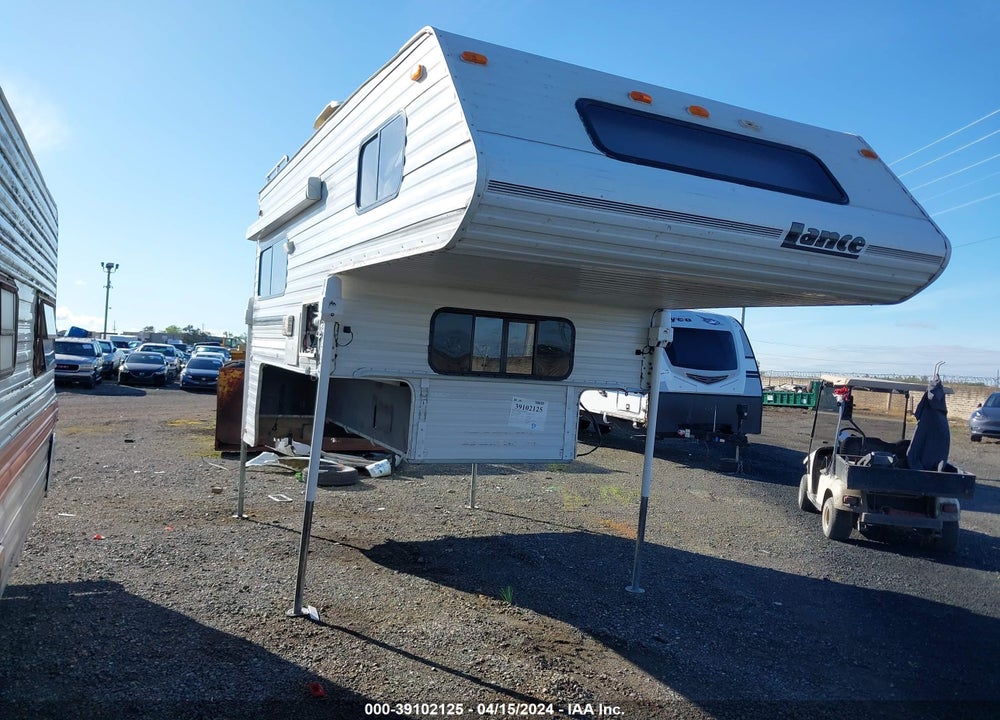 1998 LANCE M-5000 SQUIRE VIN: 00000000000135994
