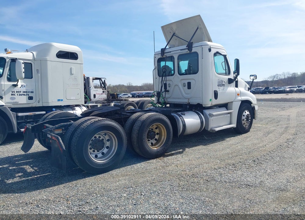 2015 FREIGHTLINER CASCADIA 125 VIN: 1FUJGEDV2FLGP3801