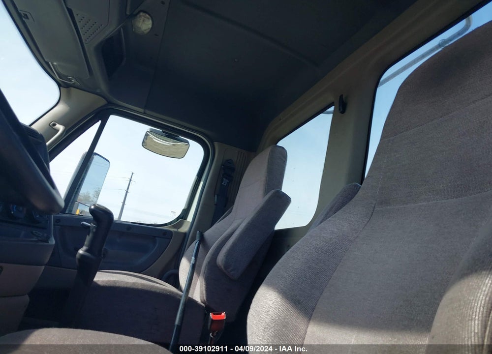 2015 FREIGHTLINER CASCADIA 125 VIN: 1FUJGEDV2FLGP3801