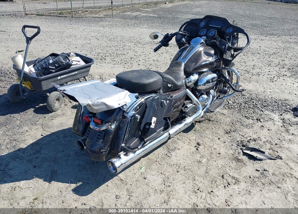 2018 HARLEY-DAVIDSON FLTRX ROAD GLIDE VIN: 1HD1KHC19JB627303