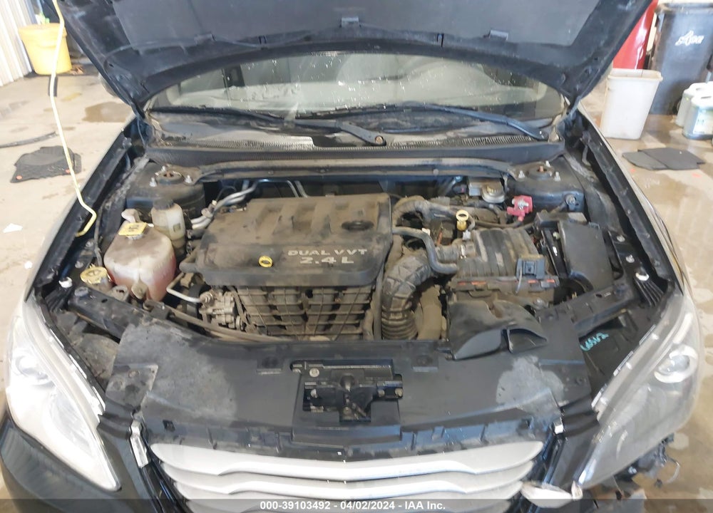 2011 CHRYSLER 200 LX VIN: 1C3BC4FB4BN617685