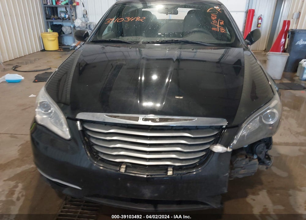 2011 CHRYSLER 200 LX VIN: 1C3BC4FB4BN617685