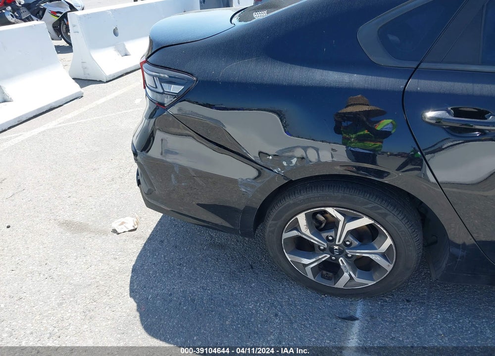 2019 KIA FORTE LXS VIN: 3KPF24AD3KE115666