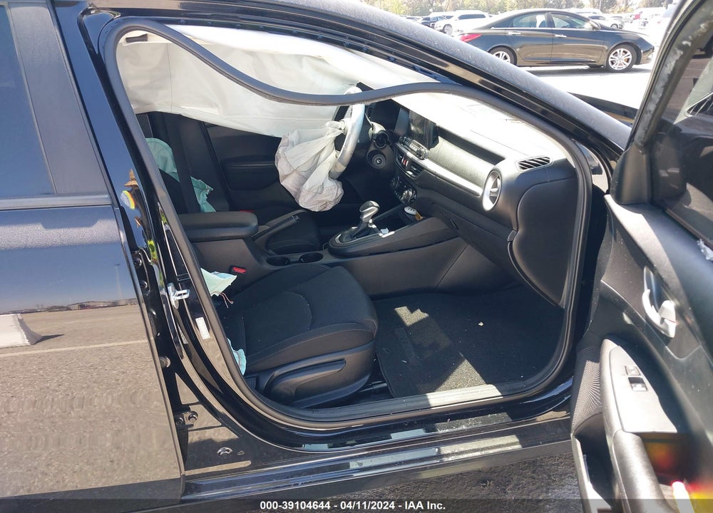 2019 KIA FORTE LXS VIN: 3KPF24AD3KE115666