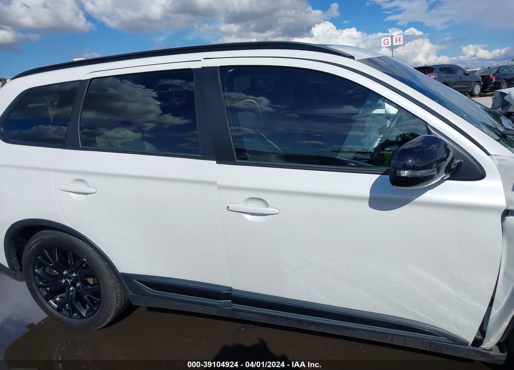 2018 MITSUBISHI OUTLANDER LE VIN: JA4AD3A3XJZ060734