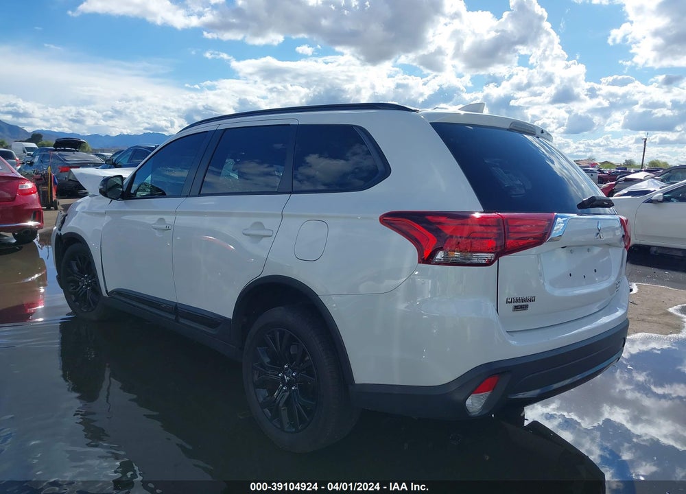 2018 MITSUBISHI OUTLANDER LE VIN: JA4AD3A3XJZ060734