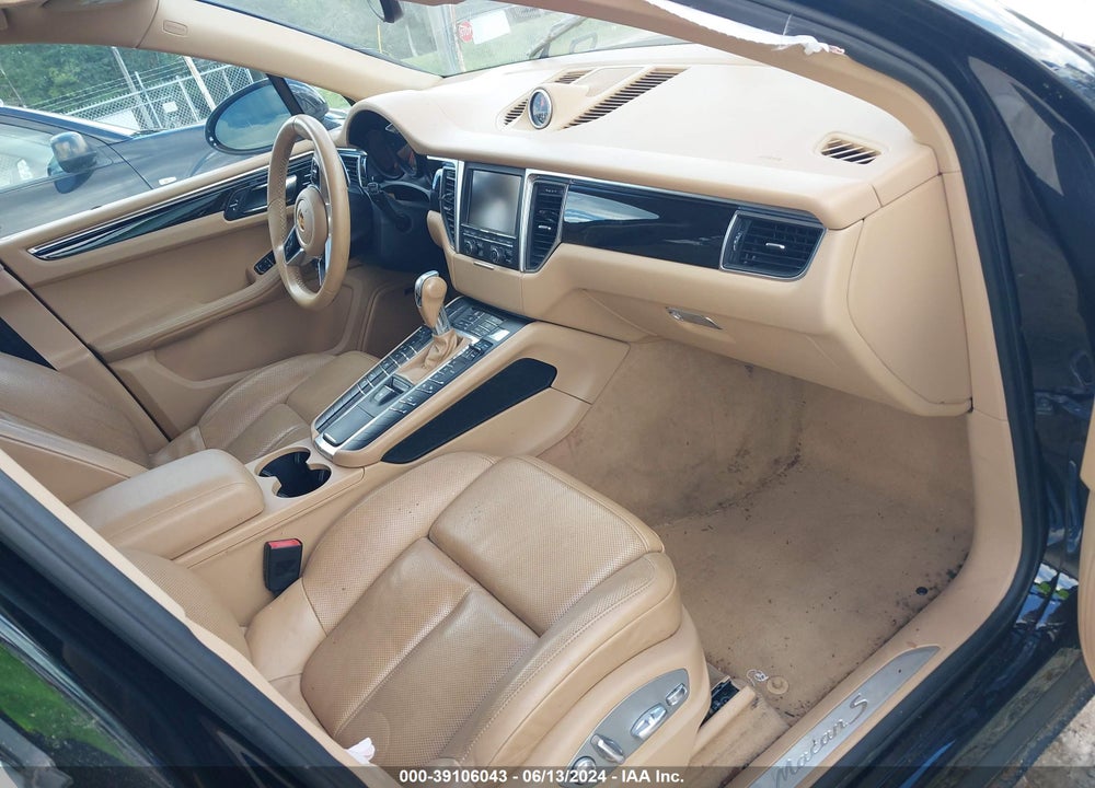 2016 PORSCHE MACAN S VIN: WP1AB2A55GLB55803
